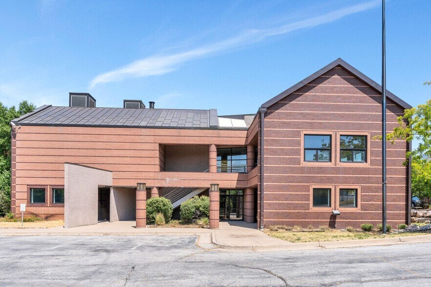 3625 Harrison Blvd, Ogden, UT à vendre - Photo principale – Image 1 sur 48