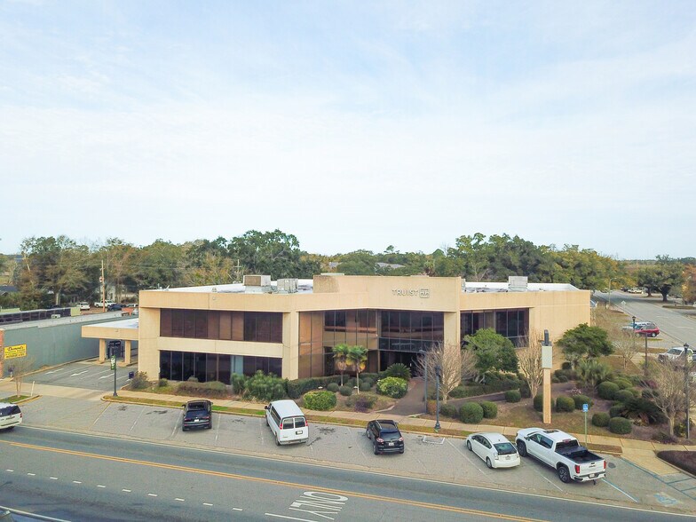 200 W Laurel Ave, Foley, AL à louer - Photo de l’immeuble – Image 1 sur 16