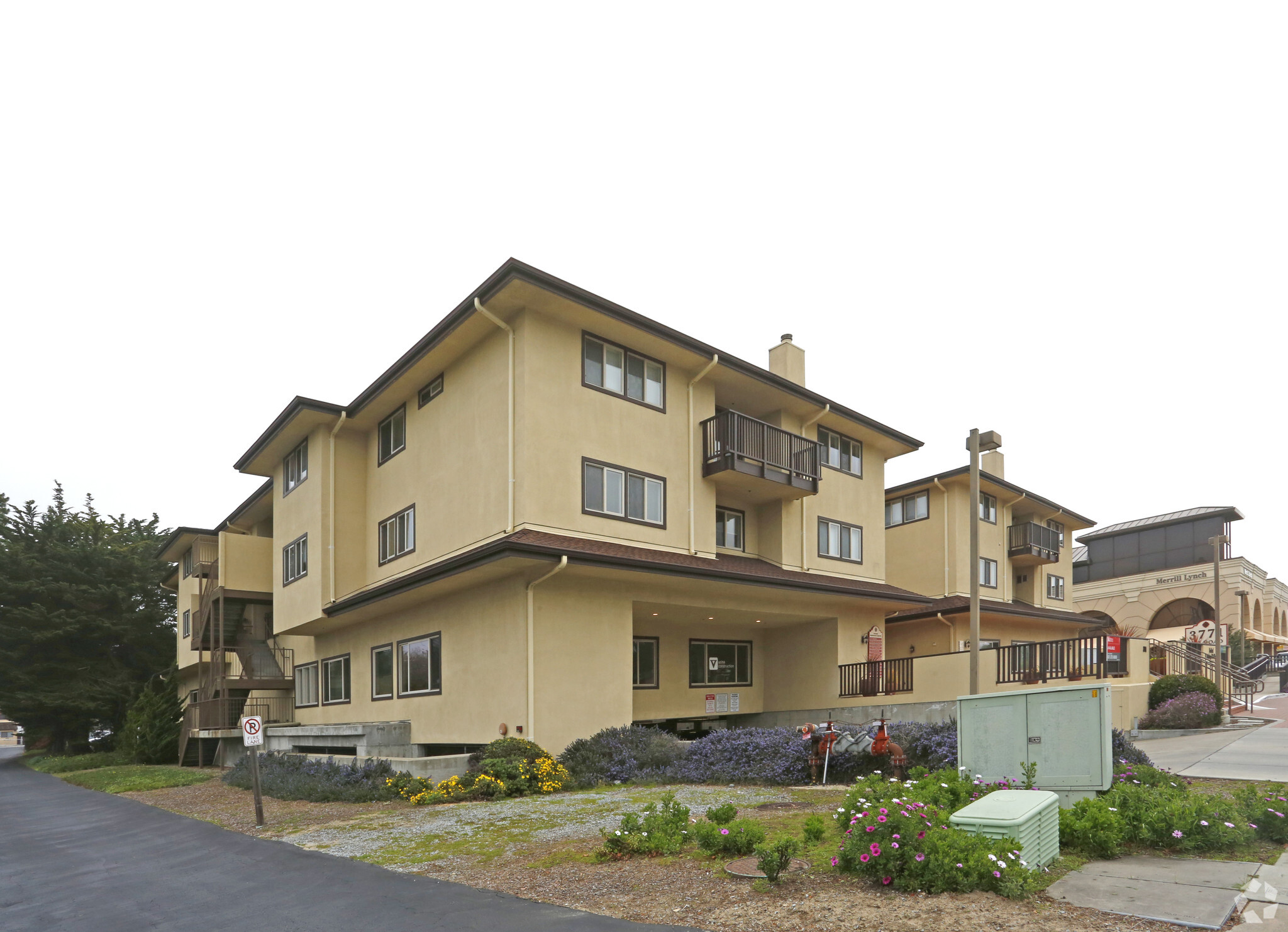 3771 Rio Rd, Carmel, CA à louer Photo de l’immeuble– Image 1 sur 6