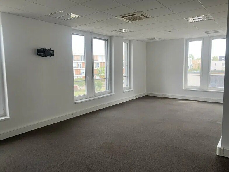 Bureau dans Strasbourg à vendre - Photo de l’immeuble – Image 2 sur 9