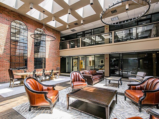 17W662 Butterfield Rd, Oakbrook Terrace, IL à louer - Hall d’entrée – Image 2 sur 17