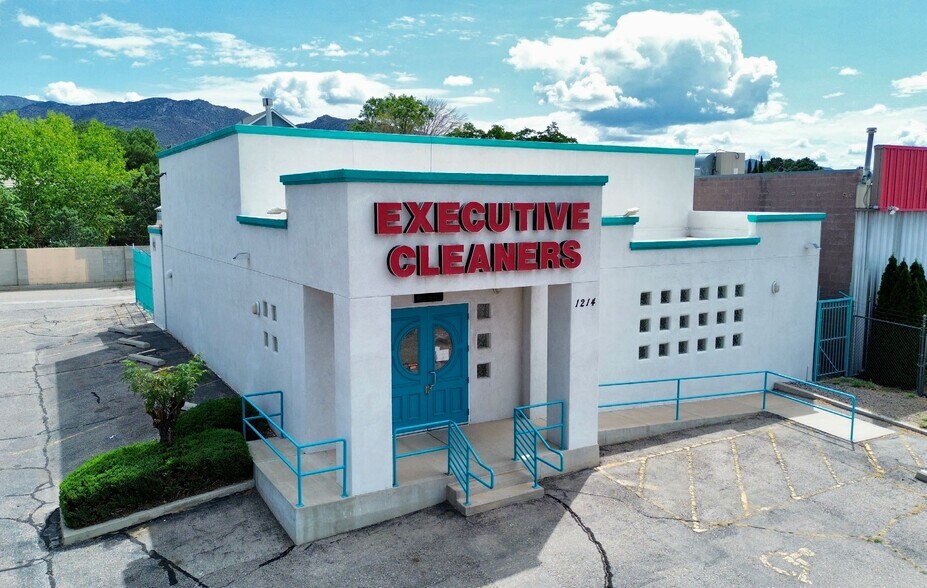 1214 Juan Tabo Blvd NE, Albuquerque, NM à vendre - Photo de l’immeuble – Image 1 sur 5