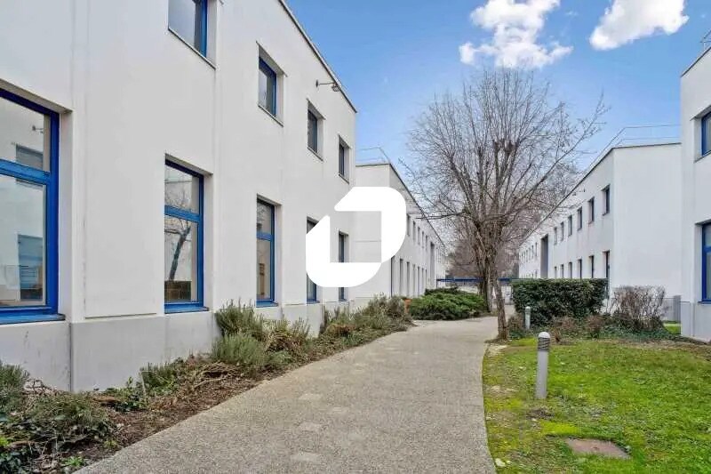 Bureau dans Villeurbanne à louer Photo de l’immeuble– Image 1 sur 13
