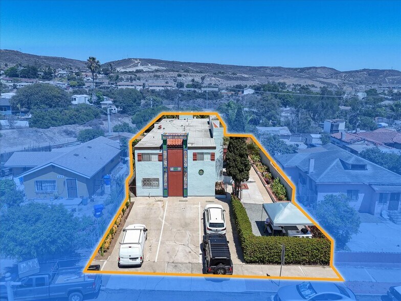 220 E Park Ave, San Ysidro, CA à vendre - Photo de l’immeuble – Image 2 sur 21
