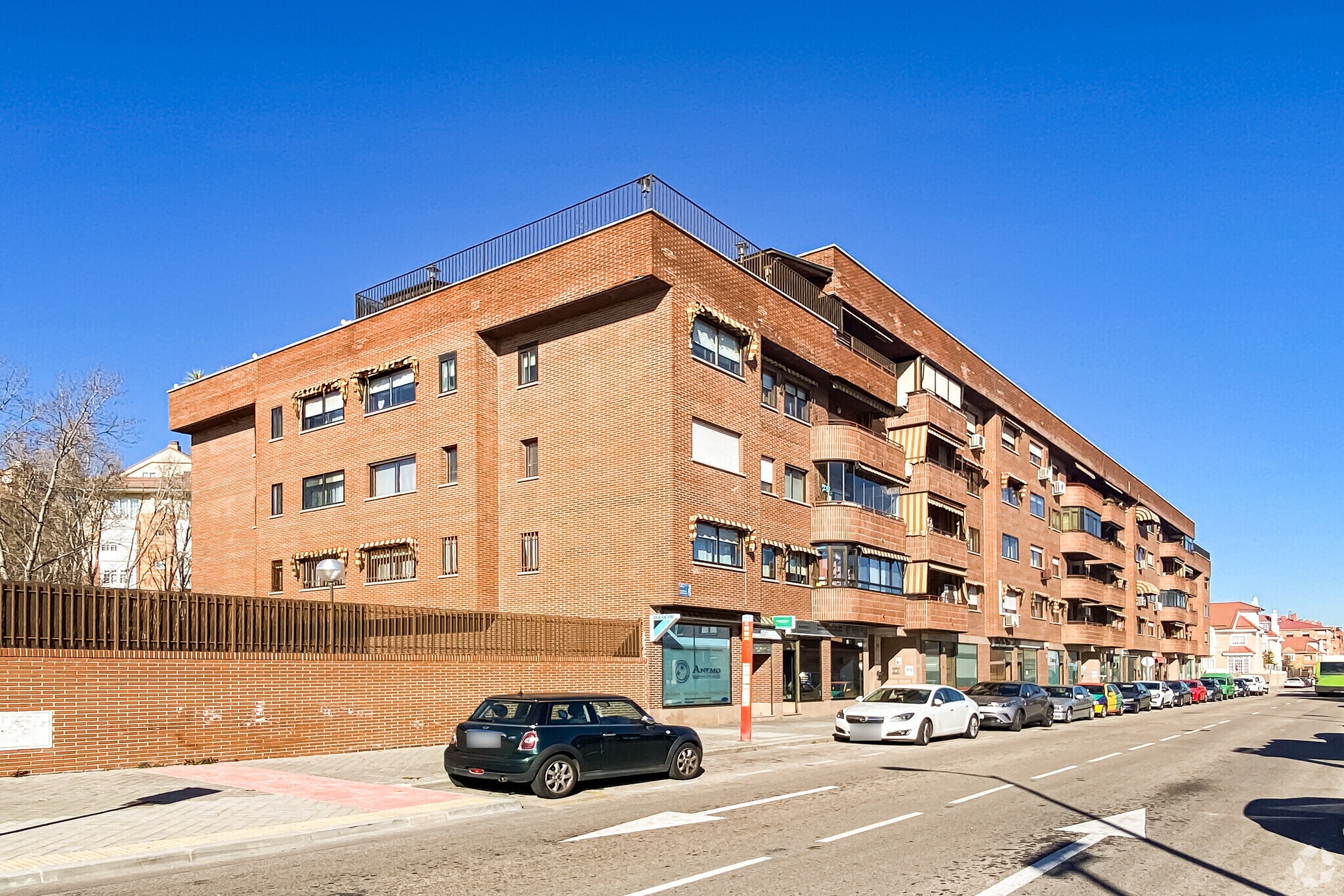 Local commercial dans Leganés, Madrid à louer Photo principale– Image 1 sur 2