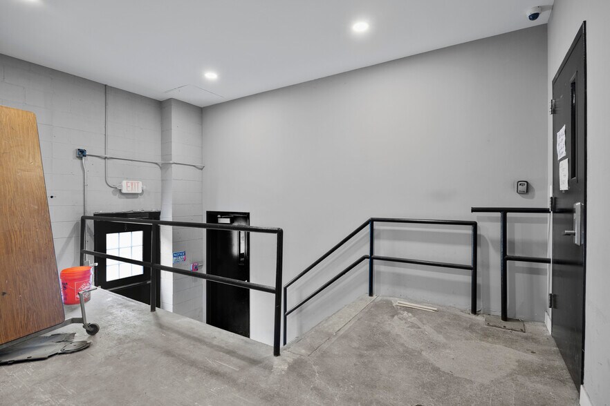 930 Broadway, Albany, NY à louer - Photo de l’immeuble – Image 3 sur 60