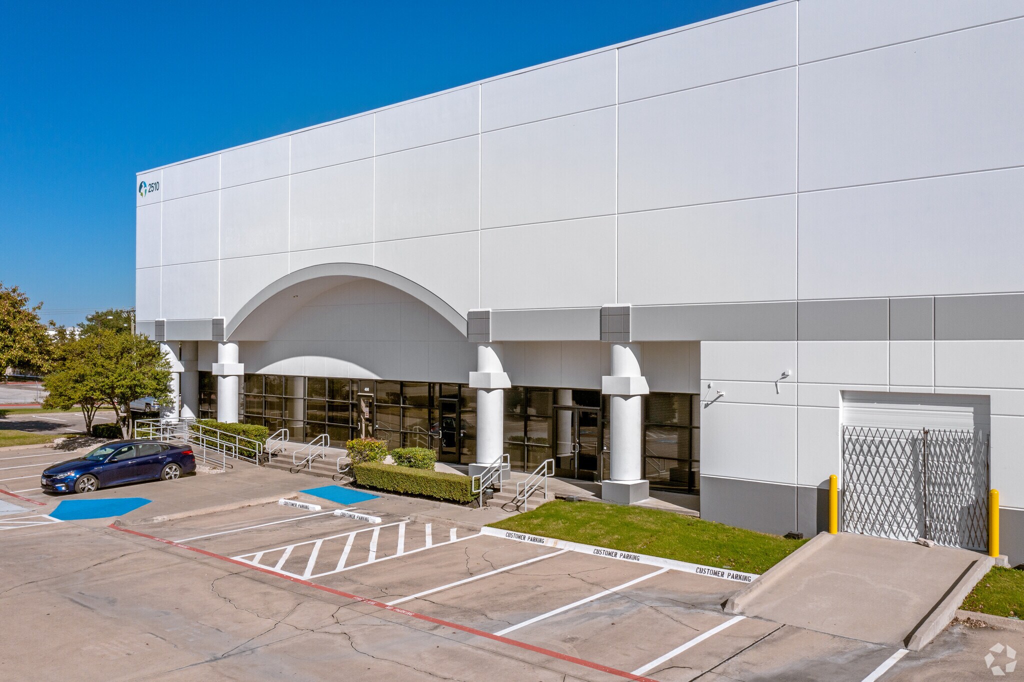 2510 W Main St, Grand Prairie, TX à louer Photo principale– Image 1 sur 6