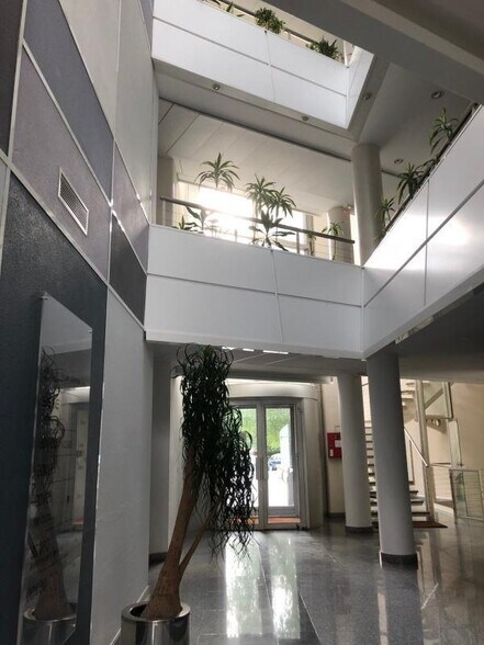 47 Allée Des Impressionnistes, Villepinte à vendre - Hall d’entrée – Image 2 sur 7