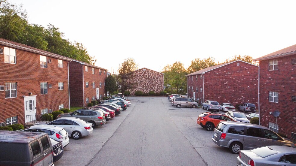 826-830 Dornin St, Greensburg, PA à vendre - Photo de l’immeuble – Image 2 sur 16