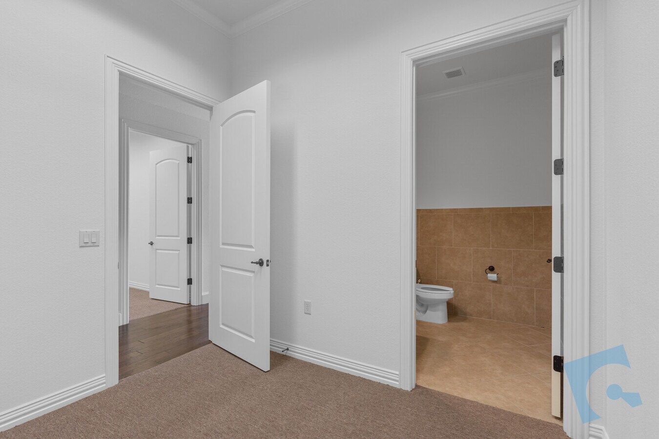 8821 Davis Blvd, Keller, TX 76248 - Lot 210 -  - Photo intérieure - Image 2 of 7