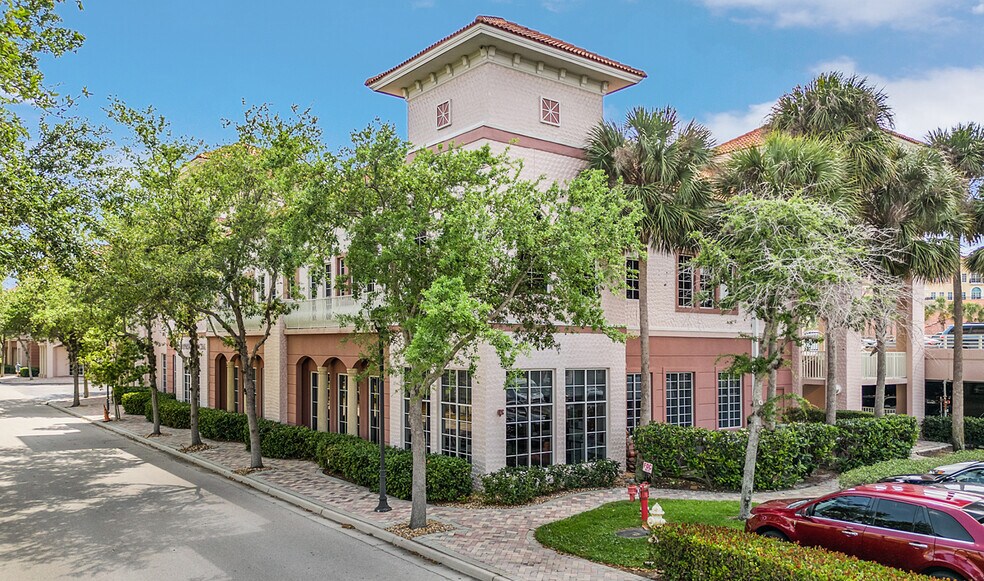 9015 Strada Stell Ct, Naples, FL à vendre - Photo de l’immeuble – Image 1 sur 6