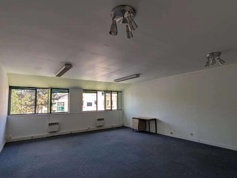 Rue Albert Einstein, Champs-sur-Marne à louer - Photo intérieure – Image 1 sur 7