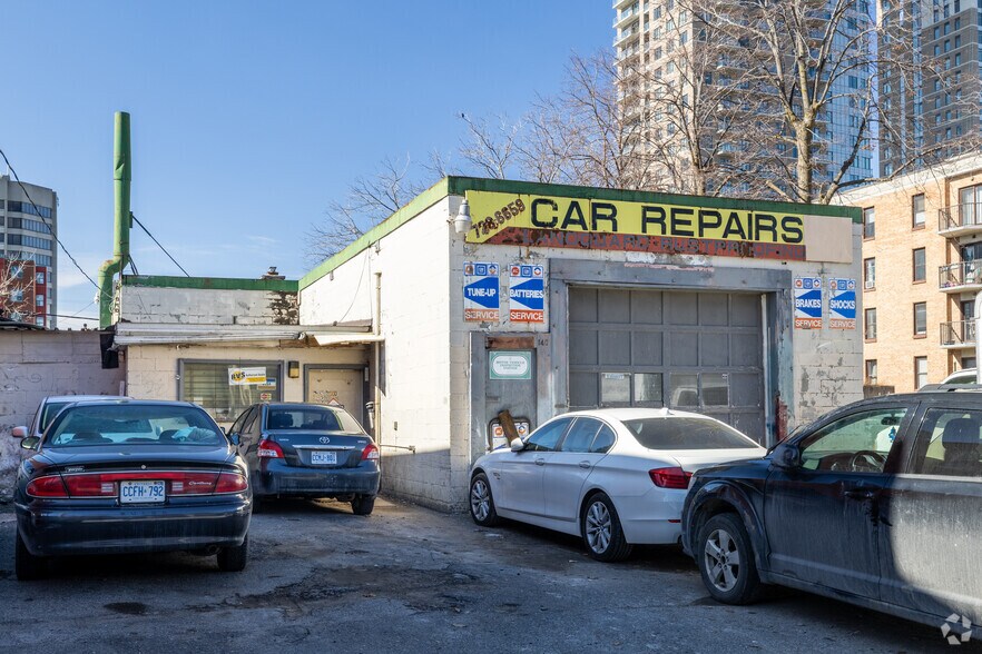 140 Hinchey Av, Ottawa, ON à vendre - Photo de l’immeuble – Image 3 sur 3