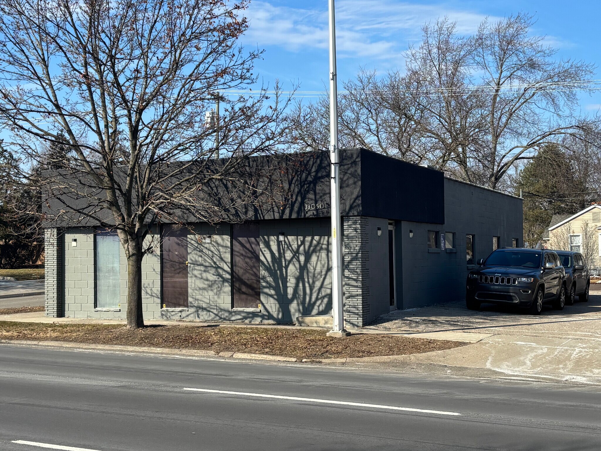 33050 5 Mile Rd, Livonia, MI à vendre Photo principale– Image 1 sur 2
