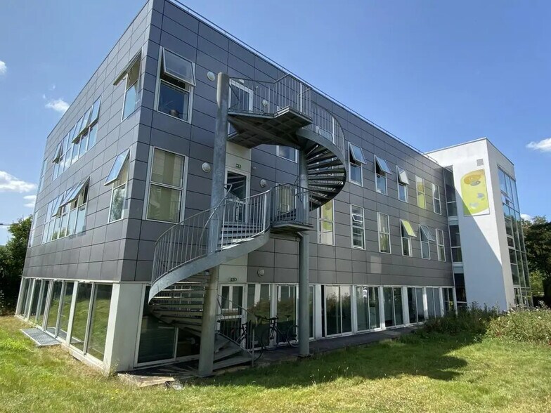 Bureau dans Rennes à louer - Photo de l’immeuble – Image 3 sur 9