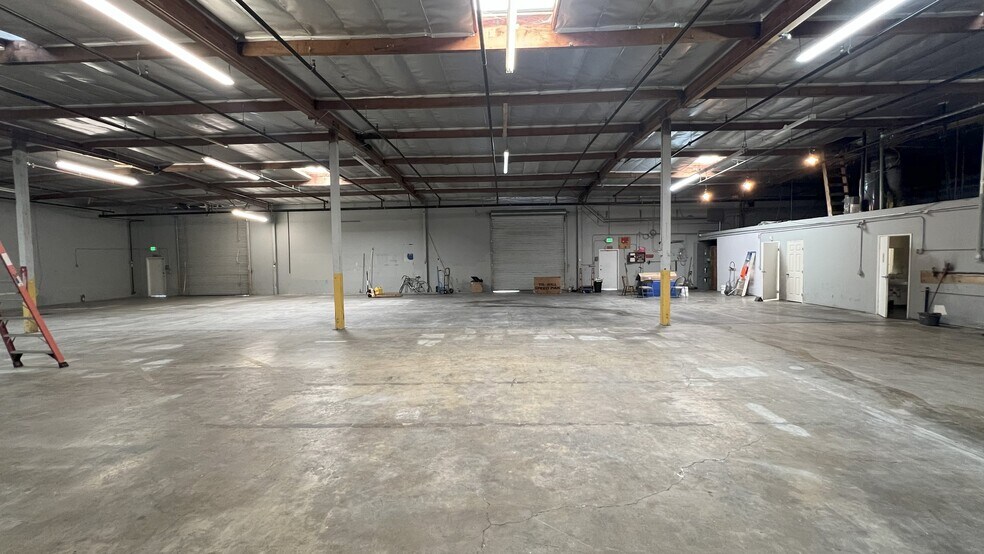 2446 Pratt Ave, Hayward, CA à vendre - Photo de l’immeuble – Image 3 sur 19