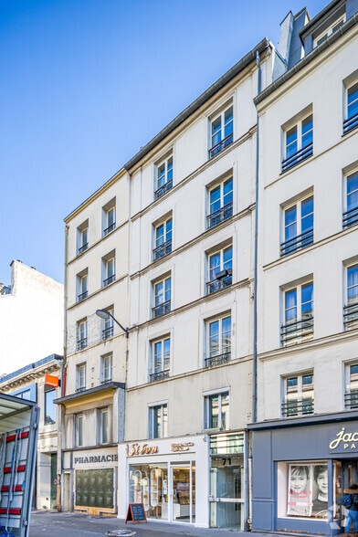 71 Rue De Sèvres, Paris à louer - Photo de l’immeuble – Image 2 sur 3