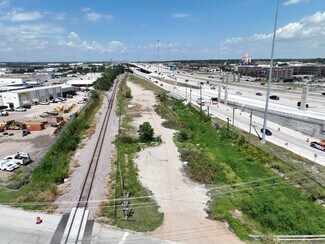Plus de détails pour 900 W Crosby Rd, Carrollton, TX - Terrain à louer