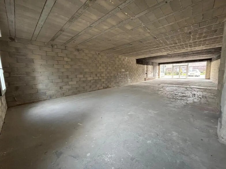 Rue De La République, Clairoix à louer - Photo de l’immeuble – Image 3 sur 5