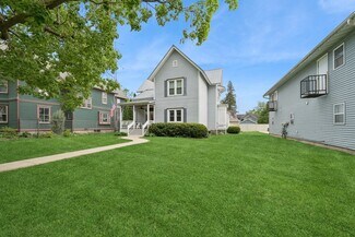 Plus de détails pour 1128 Wisconsin St, Lake Geneva, WI - Logement à vendre