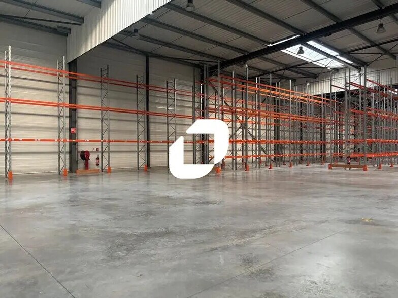 Industriel/Logistique dans Blanquefort à louer - Photo de l’immeuble – Image 2 sur 19