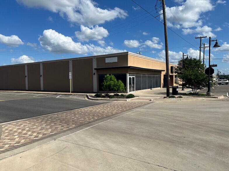 420 E Ave C, Killeen, TX à vendre - Photo de l’immeuble – Image 3 sur 26