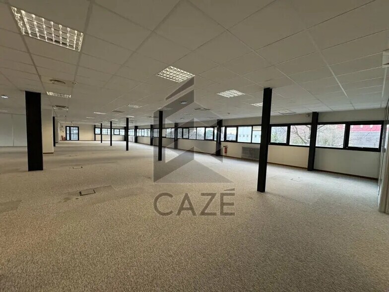 Bureau dans Mérignac à louer - Photo de l’immeuble – Image 2 sur 4