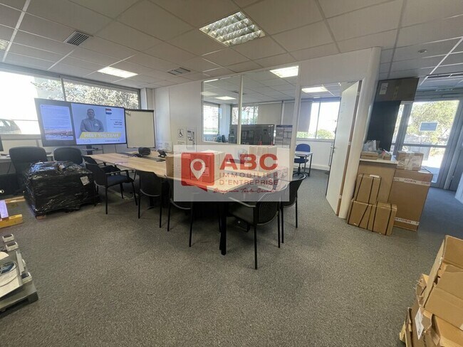 Plus de détails pour Bureau à louer