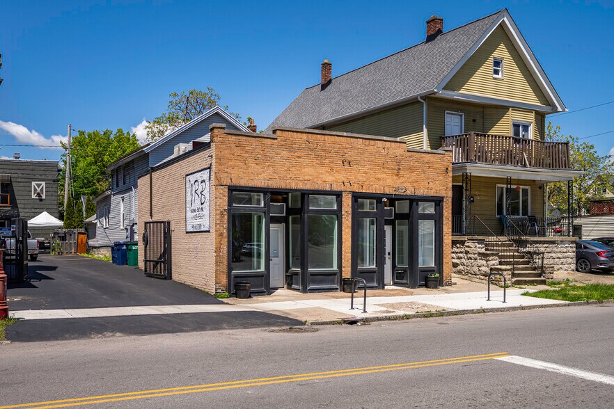 416 W Ferry St, Buffalo, NY à vendre - Photo de l’immeuble – Image 2 sur 31