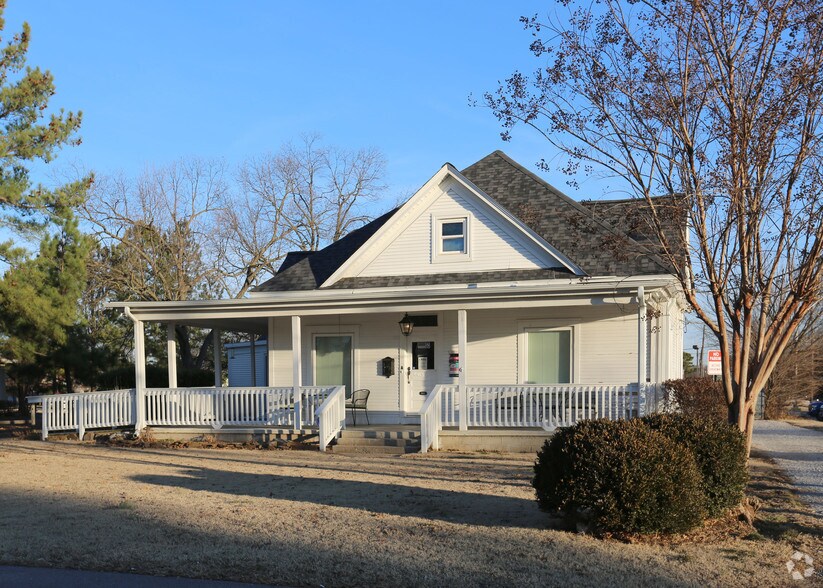 1103 W Elm St, Rogers, AR à louer - Photo de l’immeuble – Image 2 sur 3