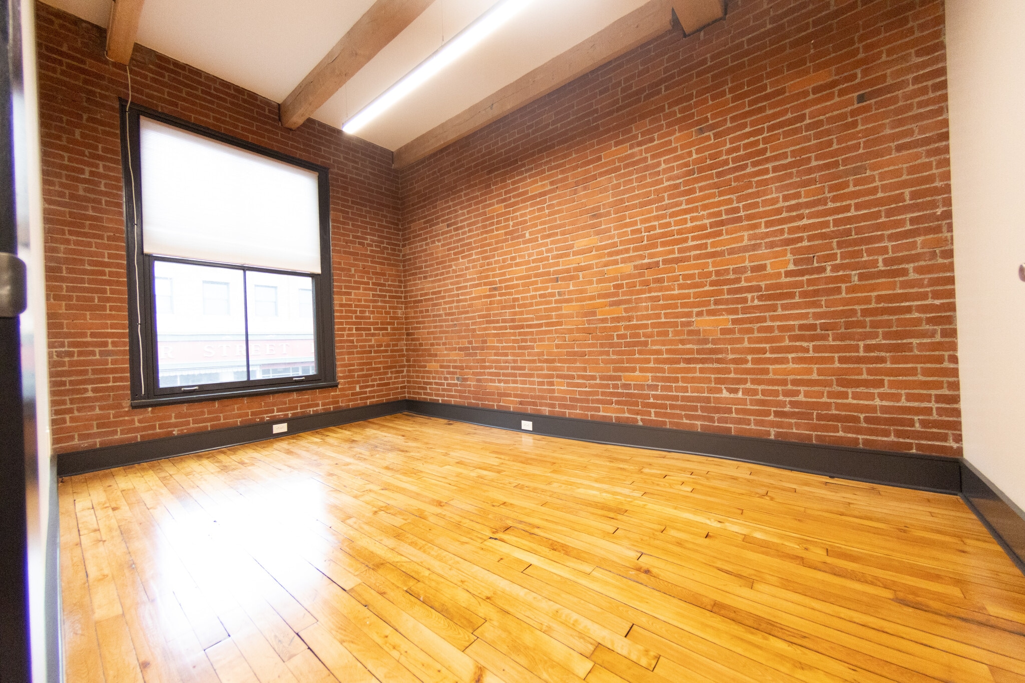 227 W Water St, Elmira, NY à louer Photo intérieure– Image 1 sur 5