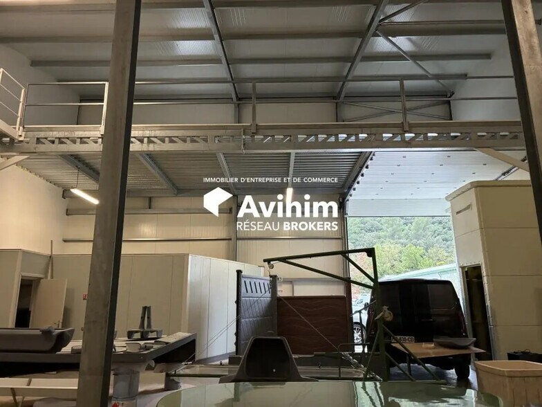 Industriel/Logistique dans Gémenos à louer - Photo intérieure – Image 3 sur 4