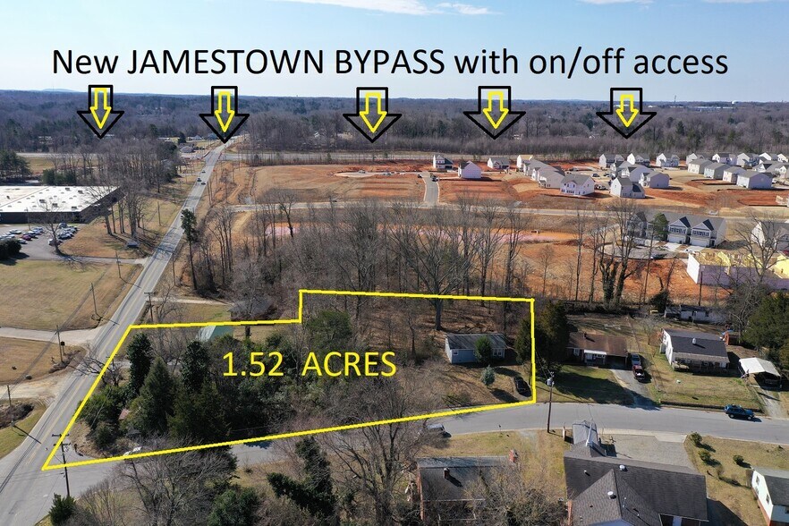 304 N Scientific St, Jamestown, NC à vendre - Photo principale – Image 1 sur 16