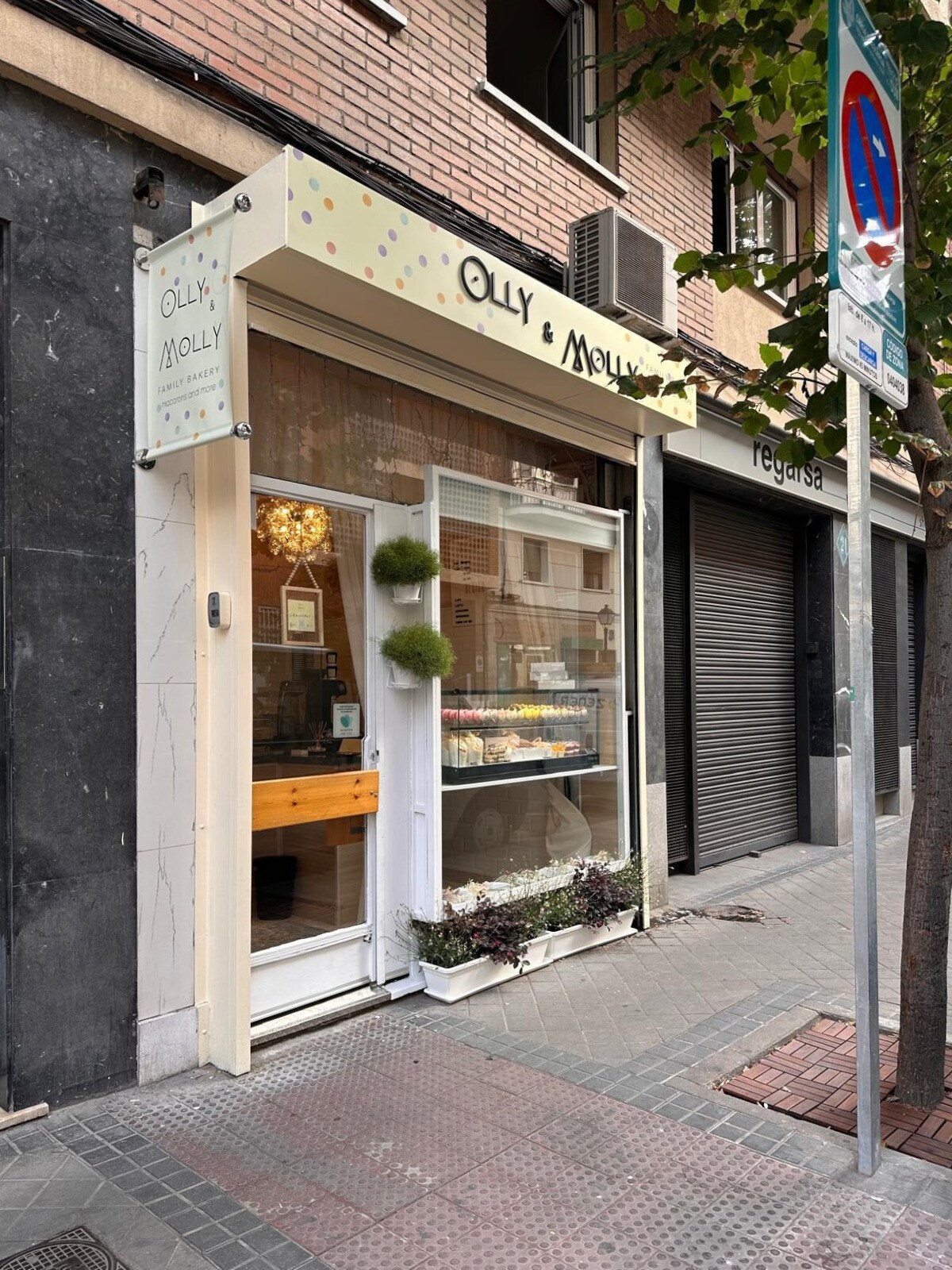 Local commercial dans Madrid, Madrid à louer Photo principale– Image 1 sur 4