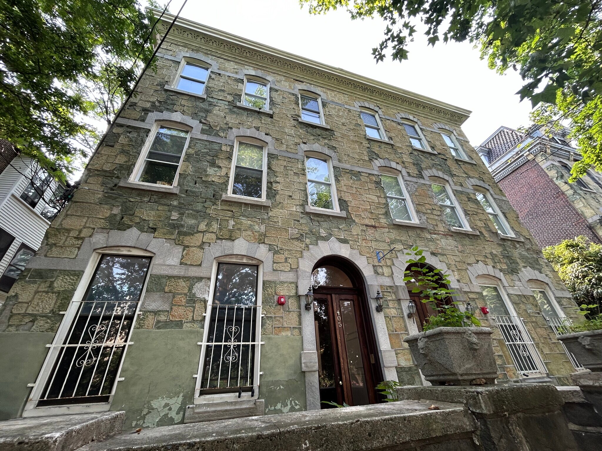 14 Units | University City Philadelphia portefeuille de 2 biens à vendre sur LoopNet.fr Photo de l’immeuble– Image 1 sur 6