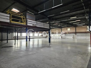 Local d’activités dans Villebon-sur-Yvette à louer Photo intérieure– Image 1 sur 5