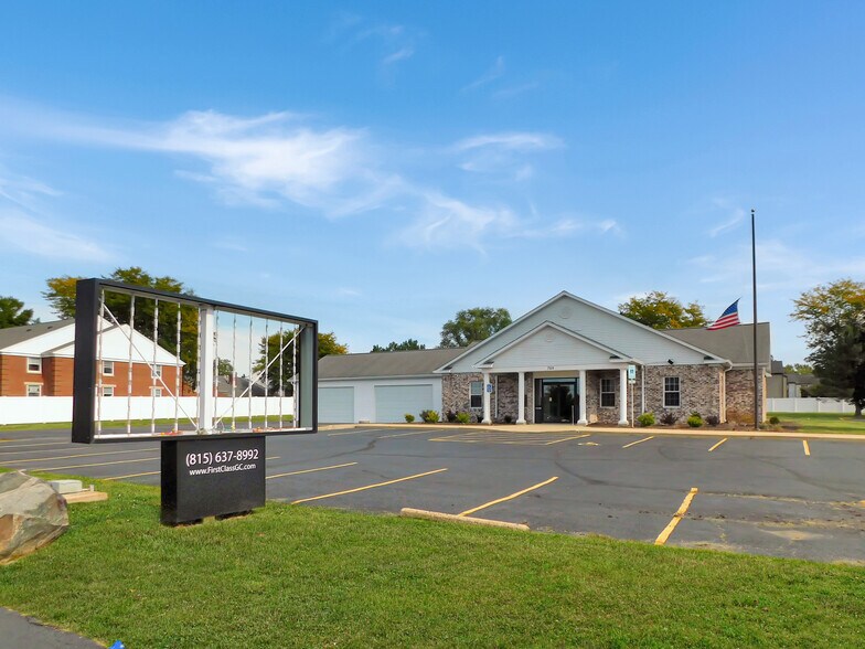 769 N Blackhawk Blvd, Rockton, IL à louer - Photo de l’immeuble – Image 2 sur 46