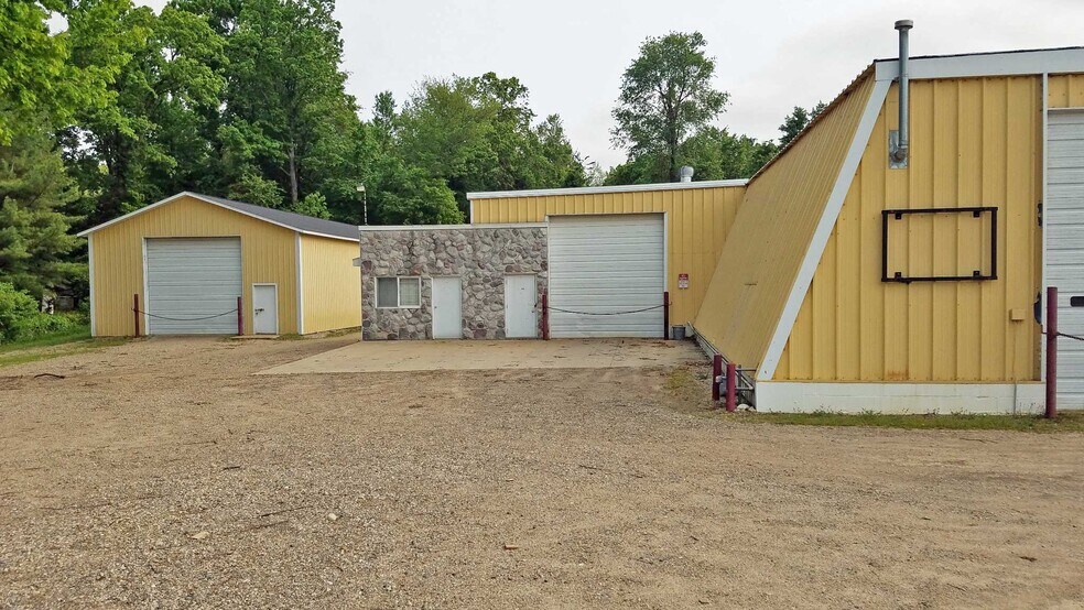 1235 Lincoln Rd, Allegan, MI à vendre - Photo de l’immeuble – Image 3 sur 6