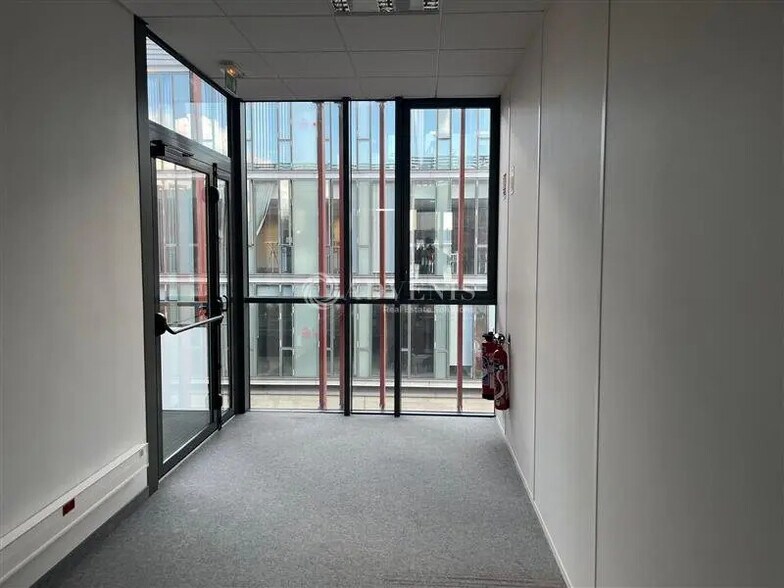 Bureau dans Tours à louer - Photo de l’immeuble – Image 3 sur 8