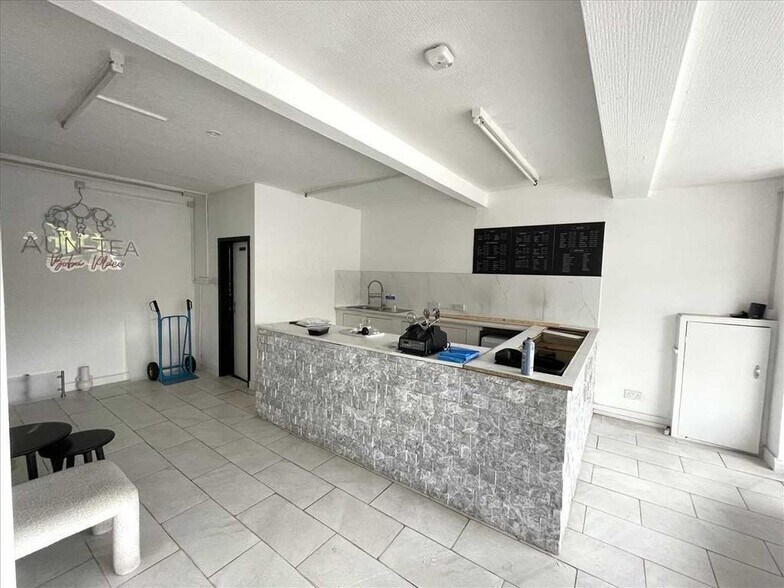 4-10 Collum Ln, Scunthorpe à louer - Photo de l’immeuble – Image 2 sur 5