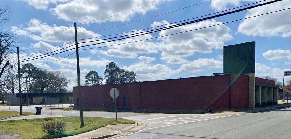 106 E 16th Ave, Cordele, GA à vendre - Photo de l’immeuble – Image 3 sur 5