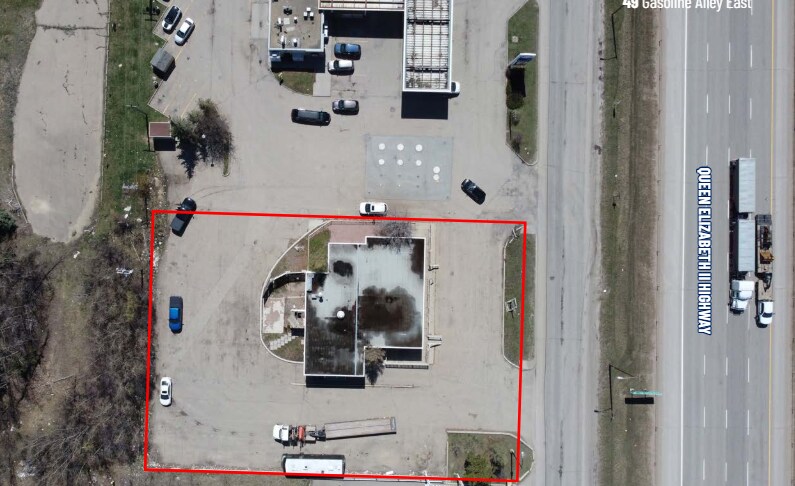 49 Gasoline Aly E, Red Deer County, AB à vendre Aérien– Image 1 sur 3