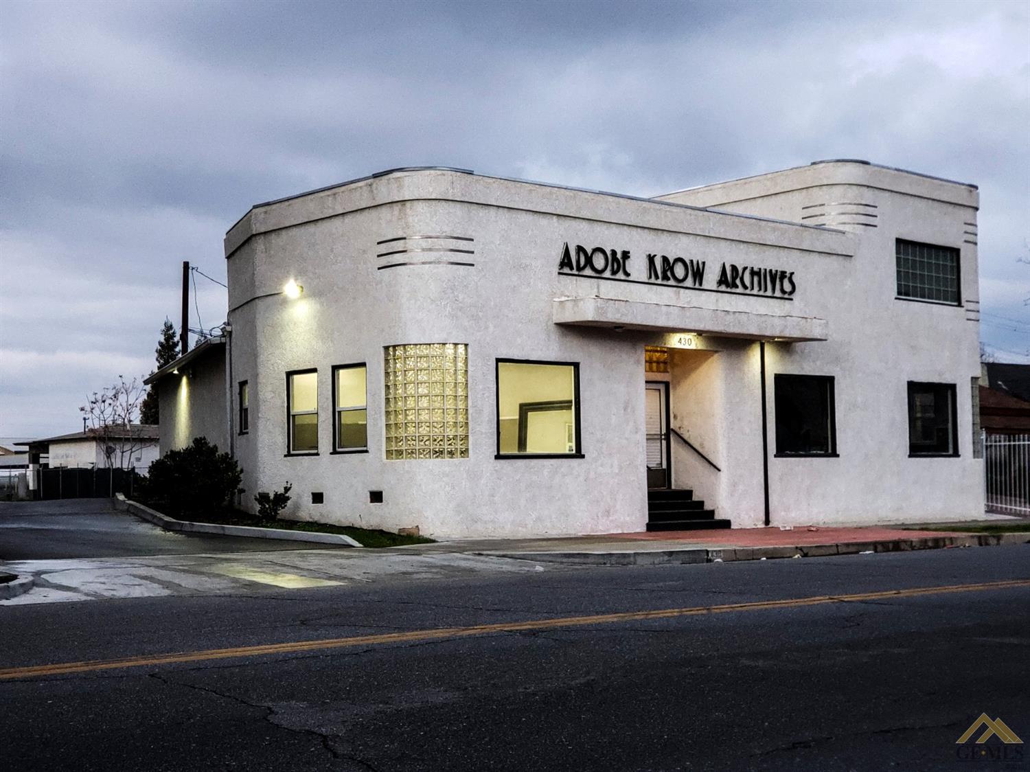 430 18th St, Bakersfield, CA à louer Photo principale– Image 1 sur 8