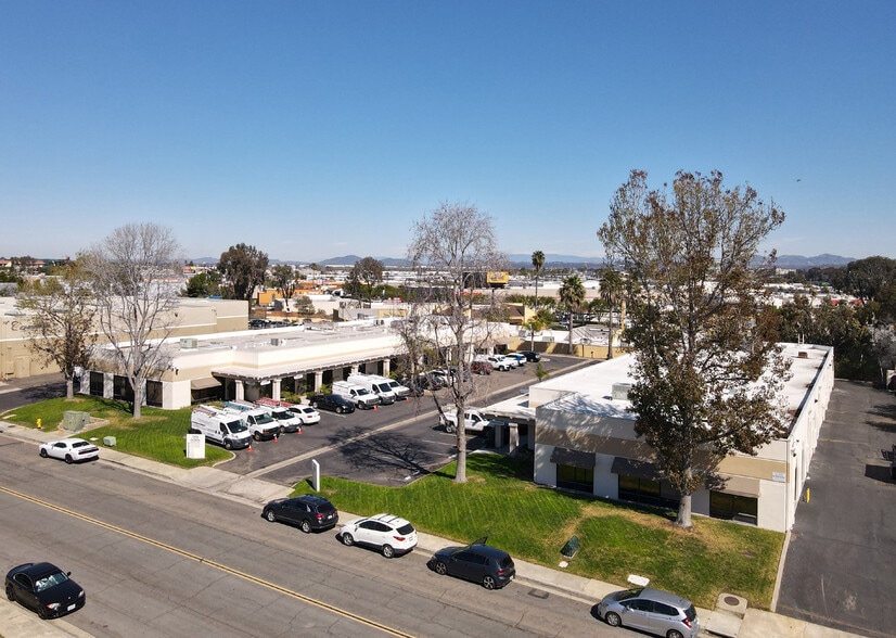 7888 Ostrow St, San Diego, CA à louer - Photo de l’immeuble – Image 1 sur 3