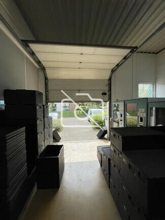 Plus de détails pour Industriel/Logistique à louer