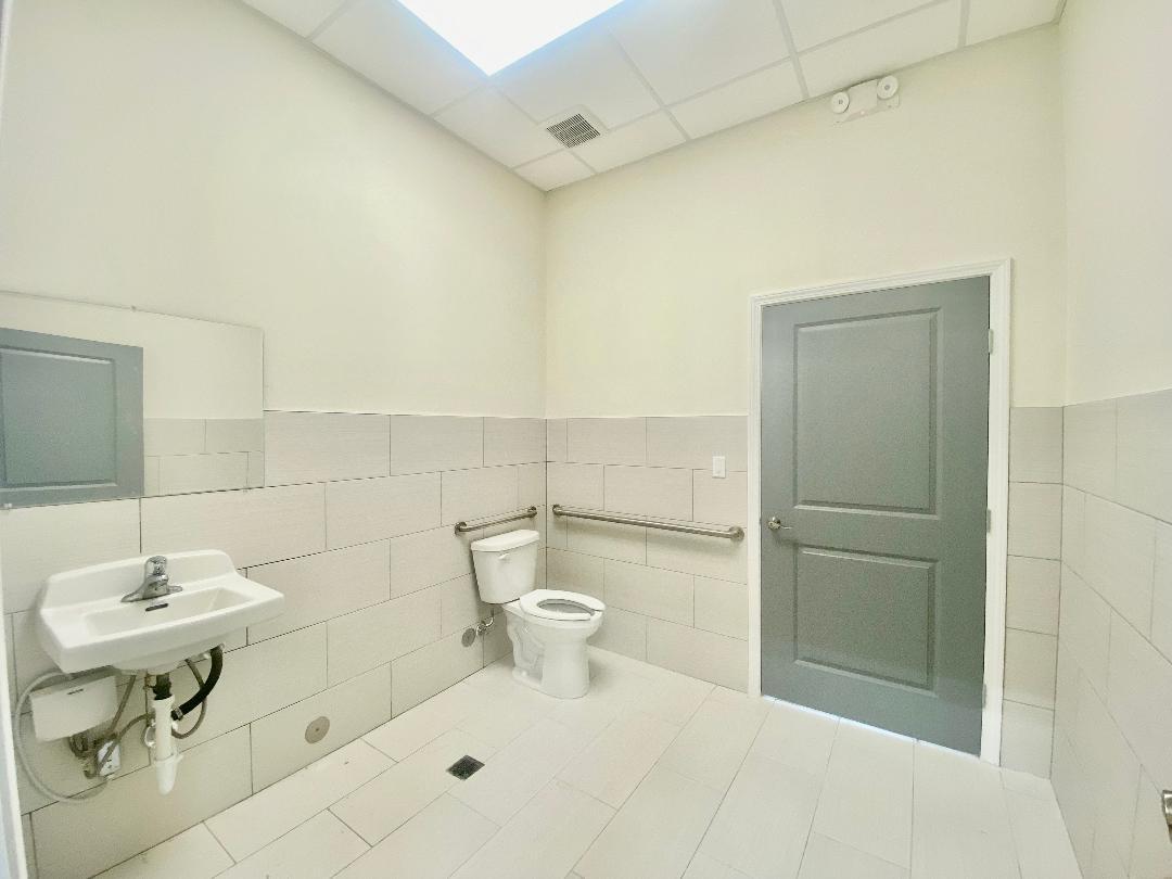 4231 S Main St, Stafford, TX 77477 - Lot 46 -  - Photo intérieure - Image 1 of 7