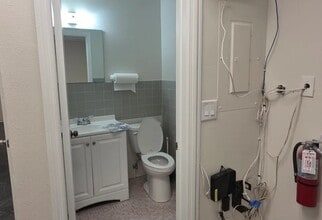 7714 Massachusetts Ave, New Port Richey, FL à louer Photo intérieure– Image 2 sur 5