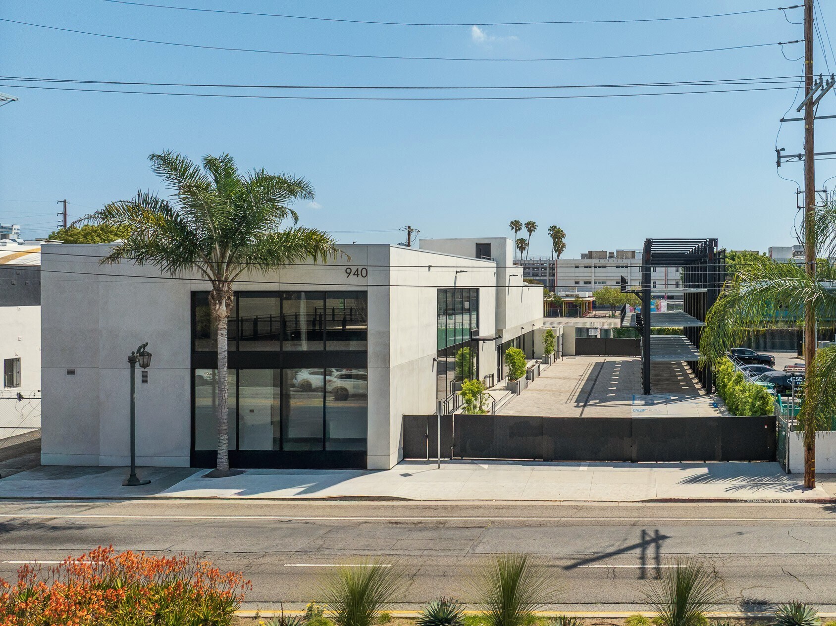 940 N Highland Ave, Los Angeles, CA à vendre Photo principale– Image 1 sur 33