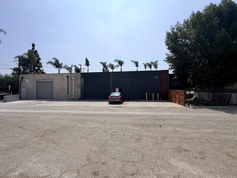 7635 Serapis Ave, Pico Rivera, CA à louer - Photo de l’immeuble – Image 3 sur 16