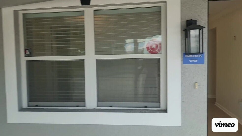 5113 Memorial Hwy, Tampa, FL à vendre - Vidéo sur l’annonce professionnelle – Image 2 sur 14